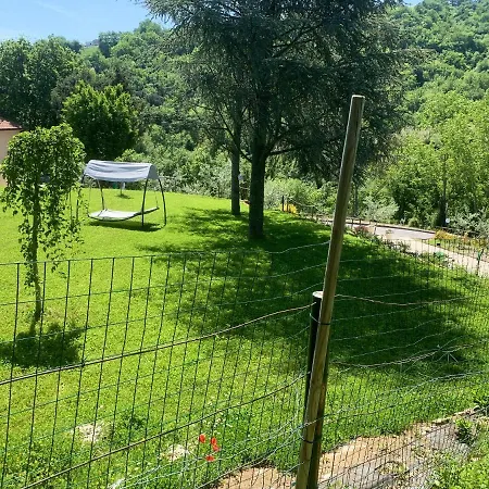 Charming House In With Pool Сasa de vacaciones Civitaquana